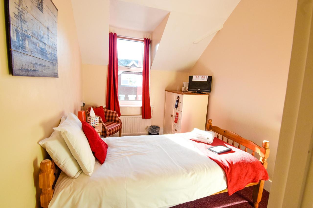 Eastbourne Reymar Bed & Breakfast Exterior photo