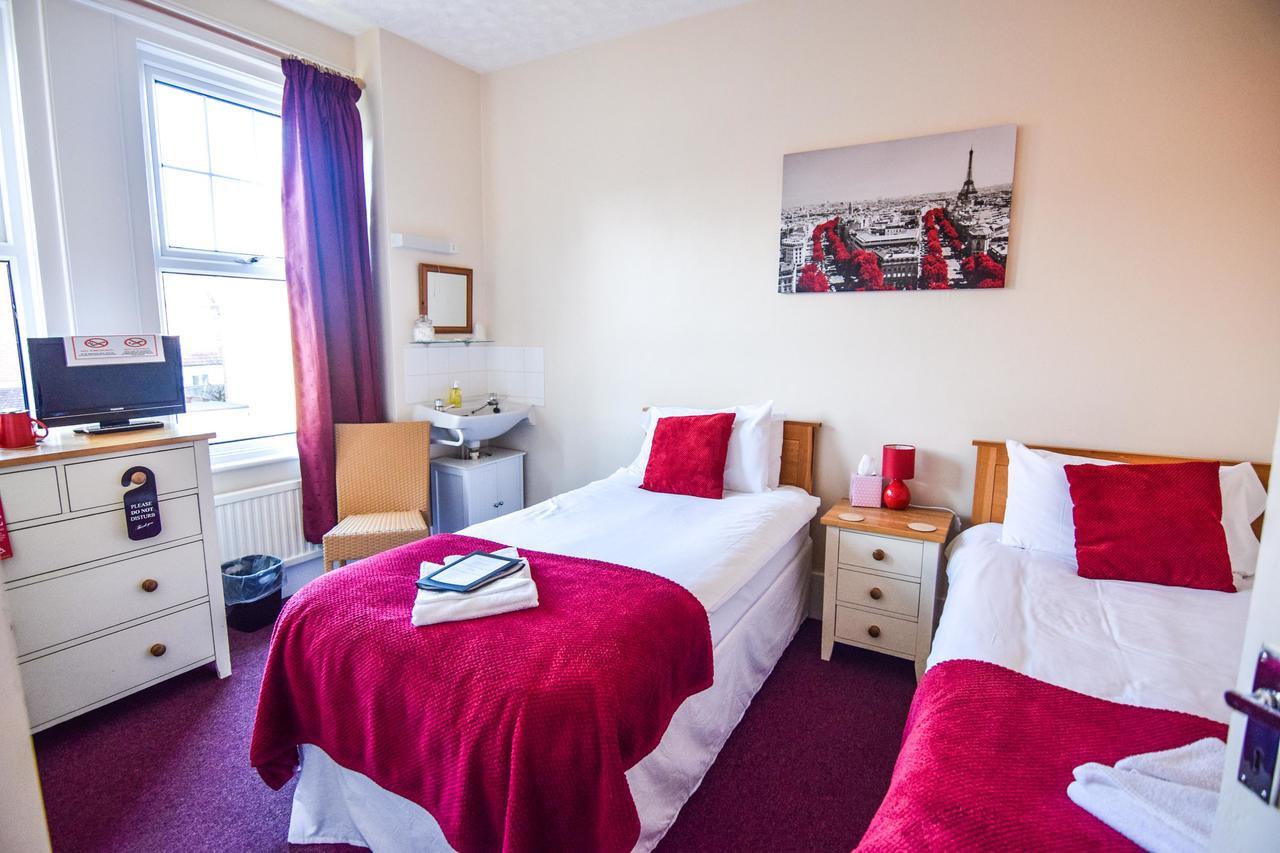 Eastbourne Reymar Bed & Breakfast Exterior photo